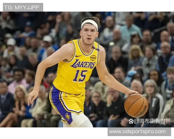 浓眉称赞克里斯蒂交易后表现提升如鱼得水展现出色状态