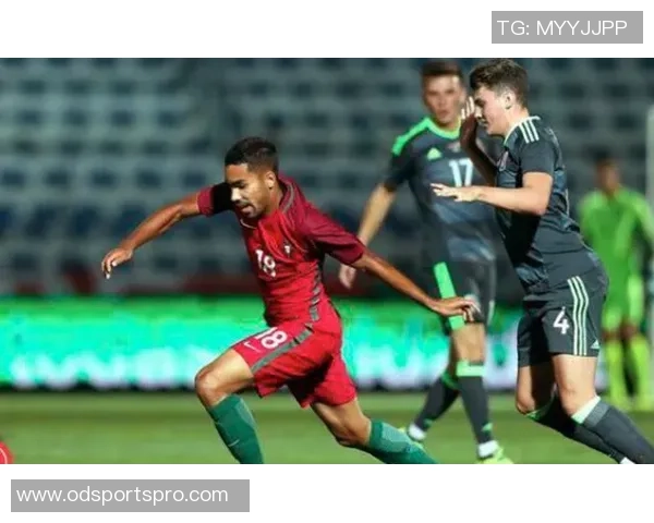 韦世豪传球精准德尔加多突破被封堵错失良机